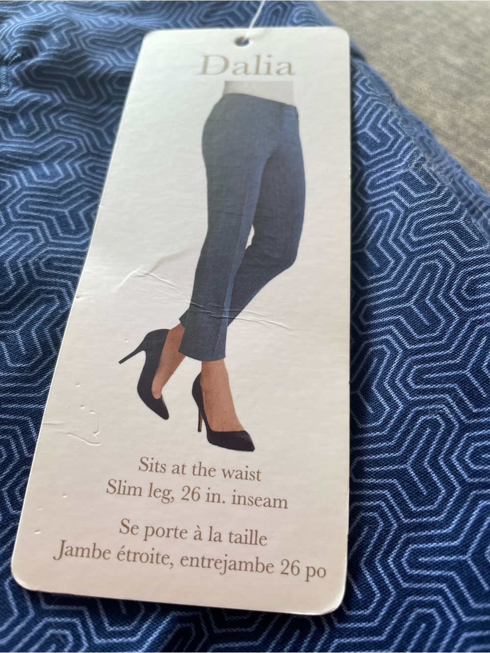 NWT Dalia Slim Straight Ankle Pants in Navy
